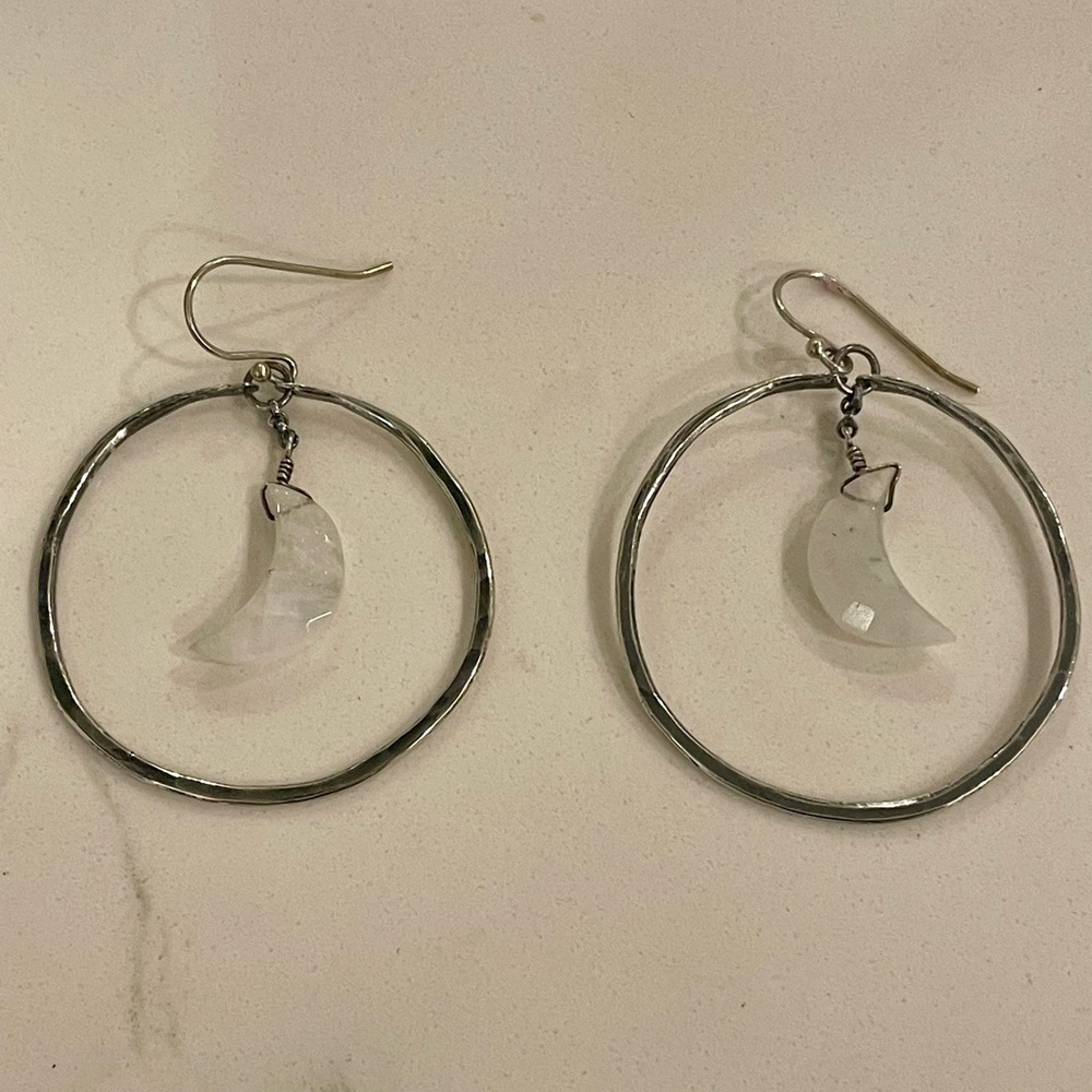 Jennifer Kahn Medium Silver Moon Hoop Earrings: Great condition - Picture 4 of 4